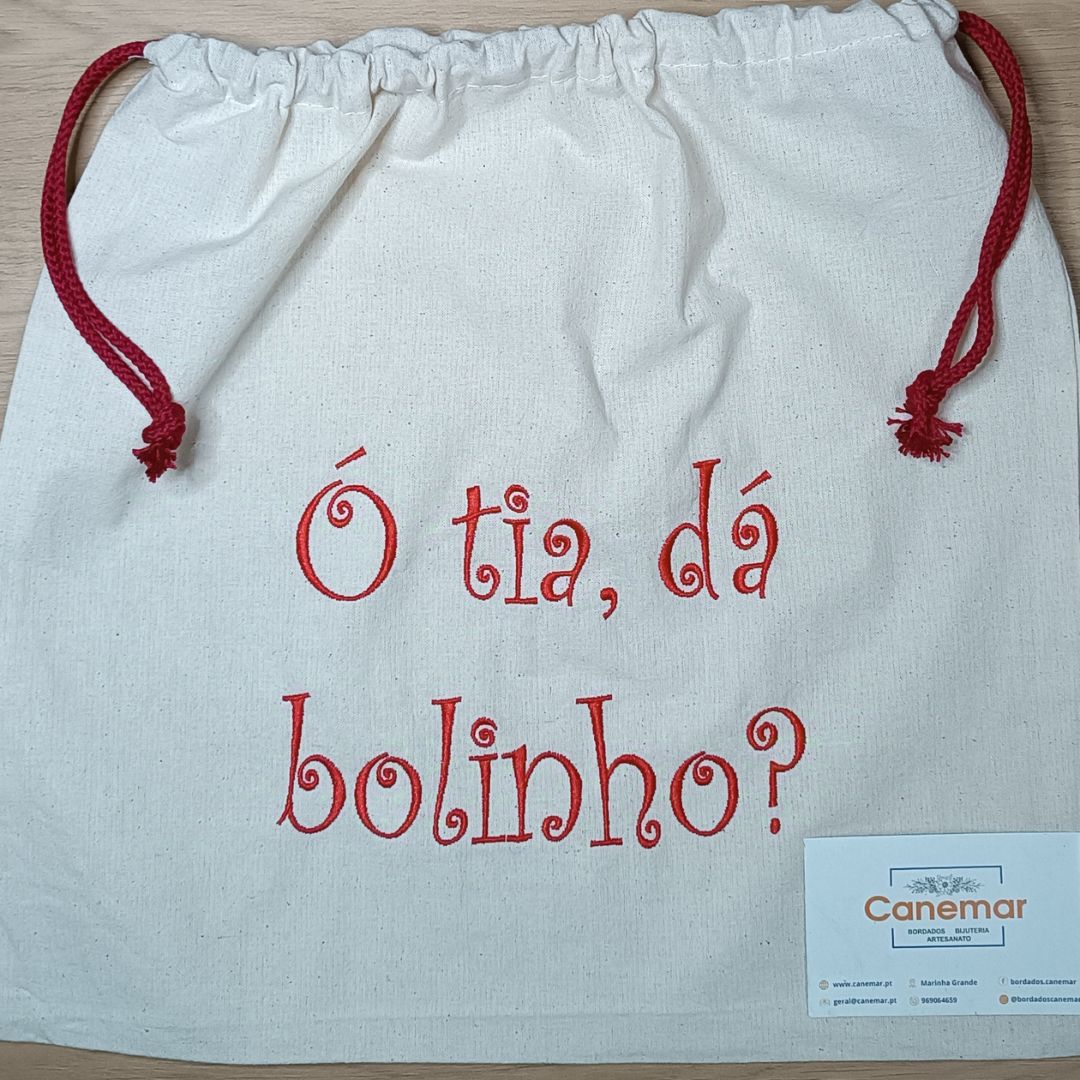 BORDADO "Ó TIA, DÁ BOLINHO?"