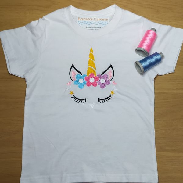 T-shirt de criança com bordado "Unicórnio".