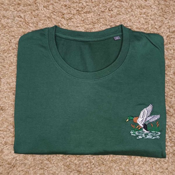 T-shirt de homem com bordado "Pato Bravo".