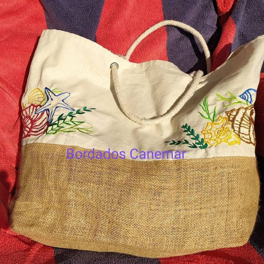 SACO COM BORDADO "CONCHAS COLORIDAS"