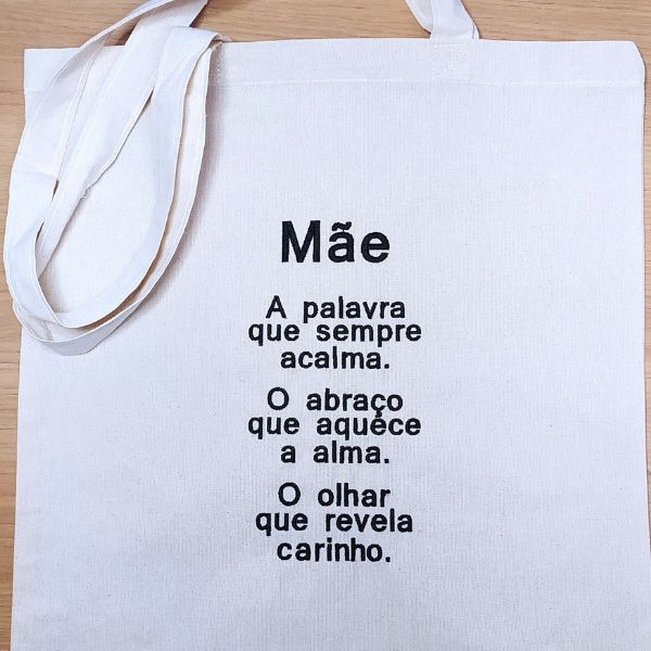 Tote bag bordado com poema dedicado à Mãe.
